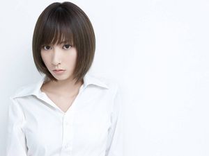 蓝井工亻儿图片_蓝井艾露…